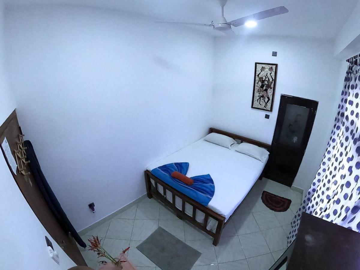 Happy Tuna Guesthouse Hikkaduwa Exterior foto